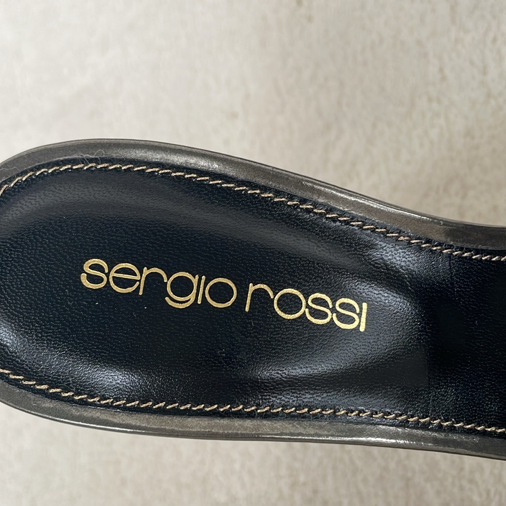 SERGIO ROSSI Platform Slide 35 - Picture 8 of 11